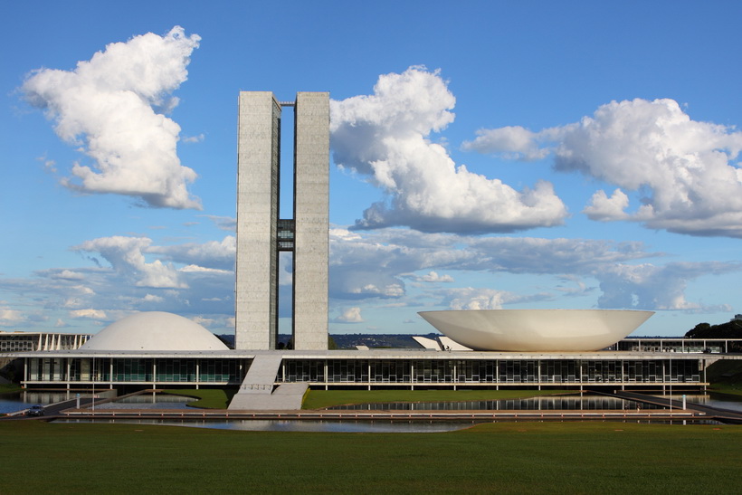 ad经典:巴西议会大厦,巴西 / oscar niemeyer