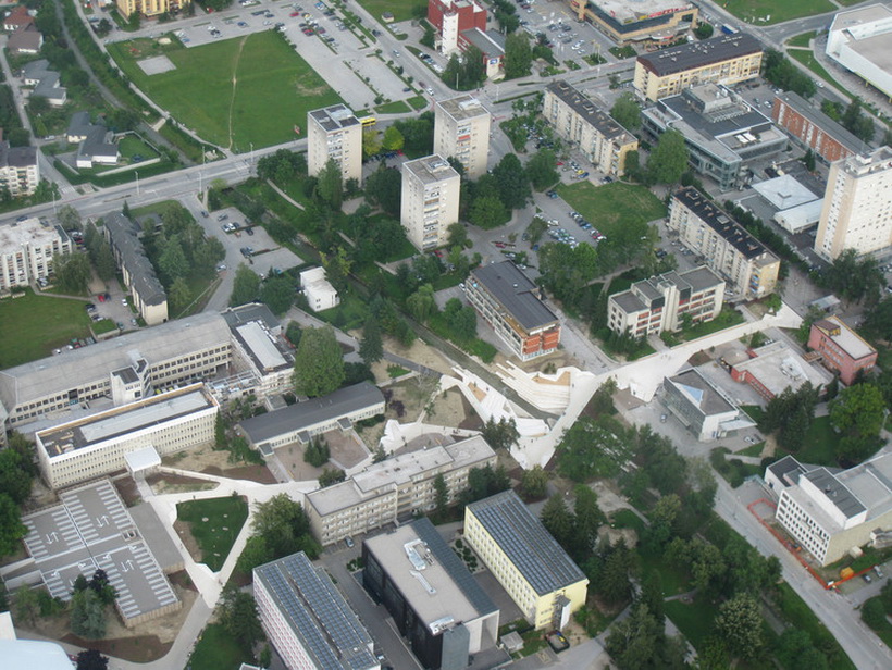 enota_promenada_21_(photo_-_branko___nik_navr_%C3%ADnik)_aerial_view.jpg