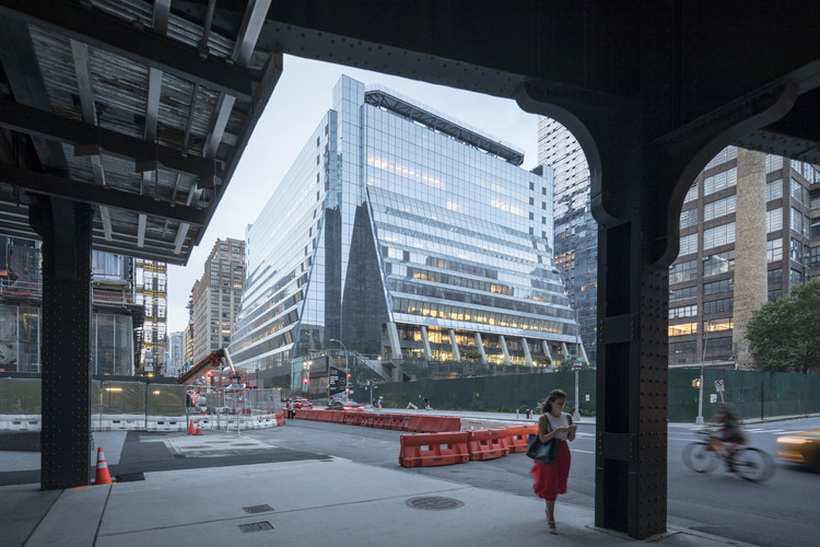 07_REX_Five_Manhattan_West_copyright_laurianghinitoiu.jpg